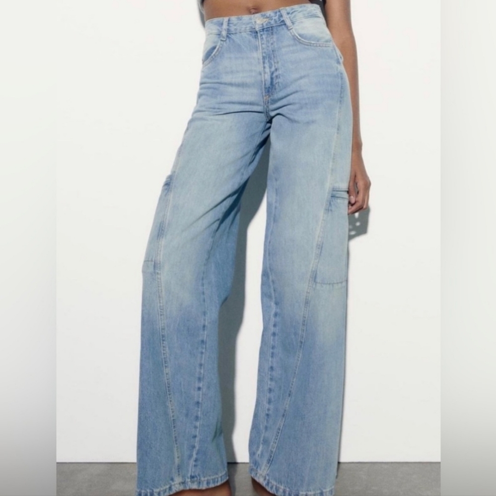 High Waisted Wide leg Jeans with Vintage Wash